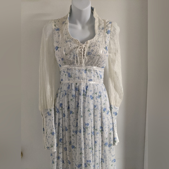 Gunne Sax White Sheer Pillow Sleeve Corset Lace Up Blue Floral Prairie Dress - Picture 3 of 16